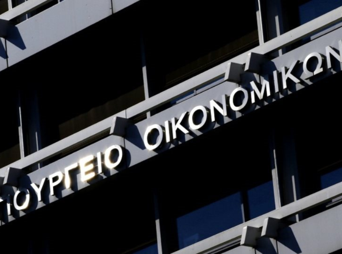 ΥΠΟΙΚ: Νέο Μεσοπρόθεσμο 2024-2027 με «κρυφές» παροχές