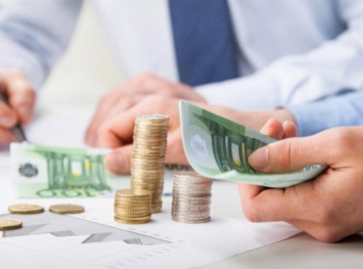 Προϋπολογισμός 2024: «Χρυσή τομή» για μισθούς, ακρίβεια, αναβαθμίσεις και καταστροφές (πίνακας)