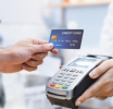 Κάρτες – POS: Ποιοι και πόσο ωφελούνται από τη μείωση των τραπεζικών προμηθειών