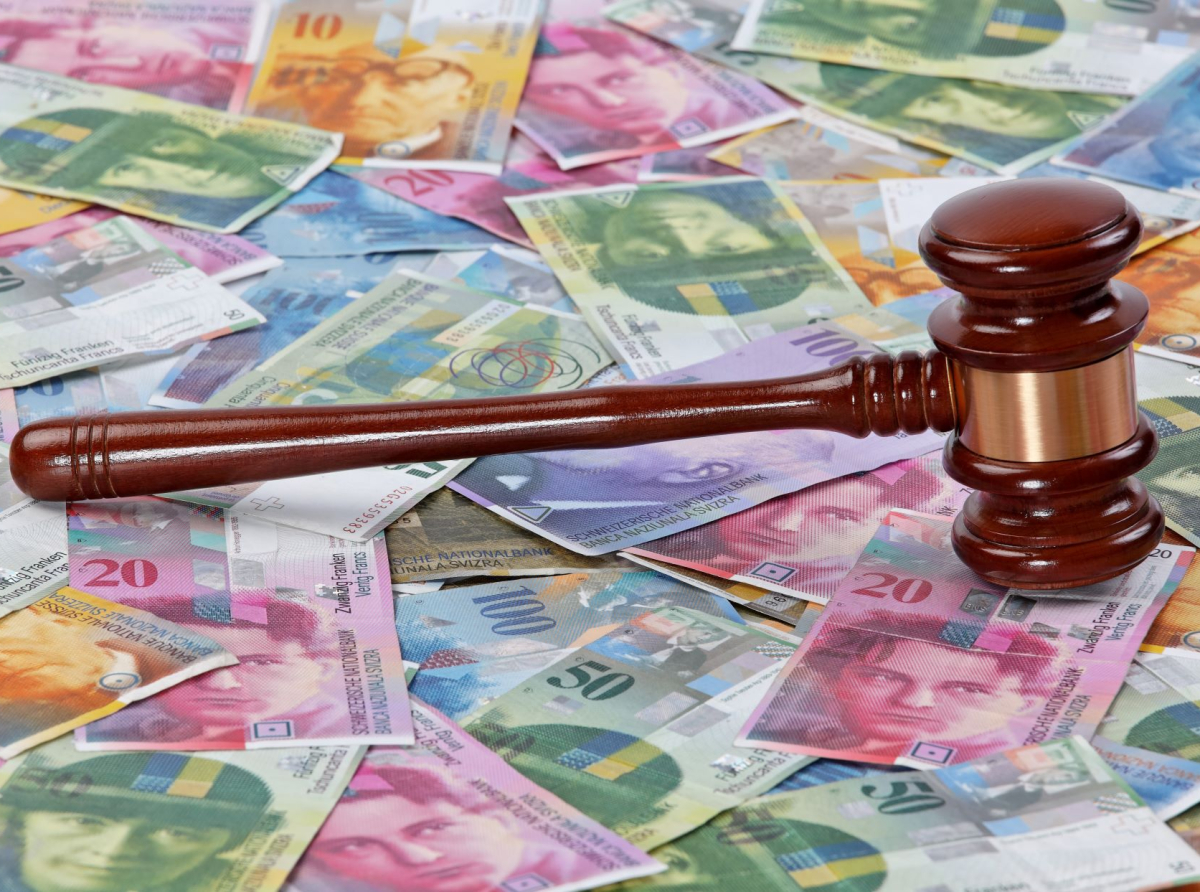 Τι εξετάζει η κυβέρνηση για τους χιλιάδες δανειολήπτες σε ελβετικό φράγκο
