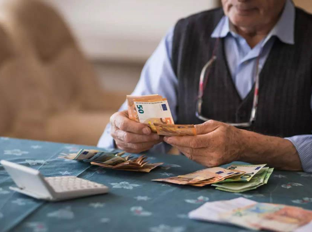 Τριπλό όφελος για τους συνταξιούχους που εργάζονται: Όλα όσα πρέπει να γνωρίζετε- Παραδείγματα