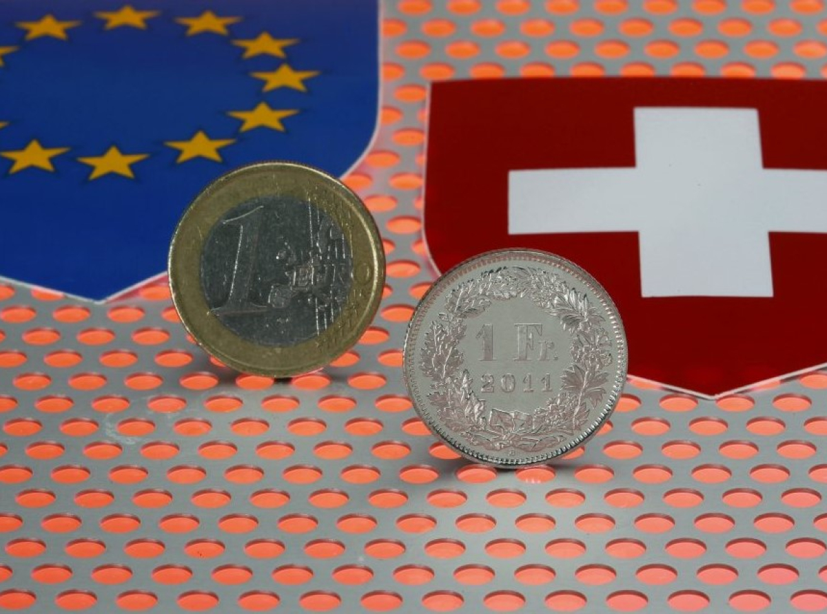 Δάνεια σε ελβετικό φράγκο: Τι προβλέπει η νέα ρύθμιση, πώς θα γίνεται το «κούρεμα» – Πίνακες και παραδείγματα