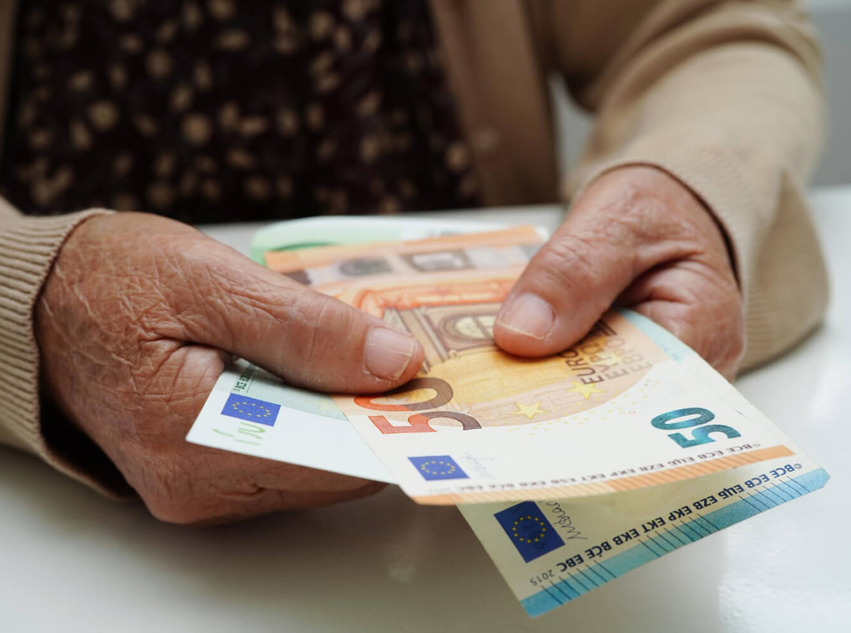 Συντάξεις: Οι κερδισμένοι και οι χαμένοι από τις αυξήσεις – Αναλυτικός οδηγός