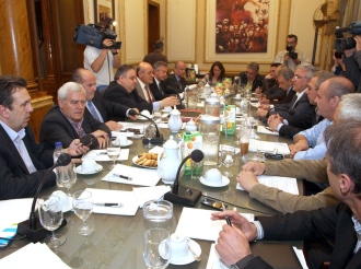 Σε δημόσια διαβούλευση μέχρι τις 28 Ιανουαρίου το νομοσχέδιο για την υπογραφή νέων συλλογικών συμβάσεων εργασίας