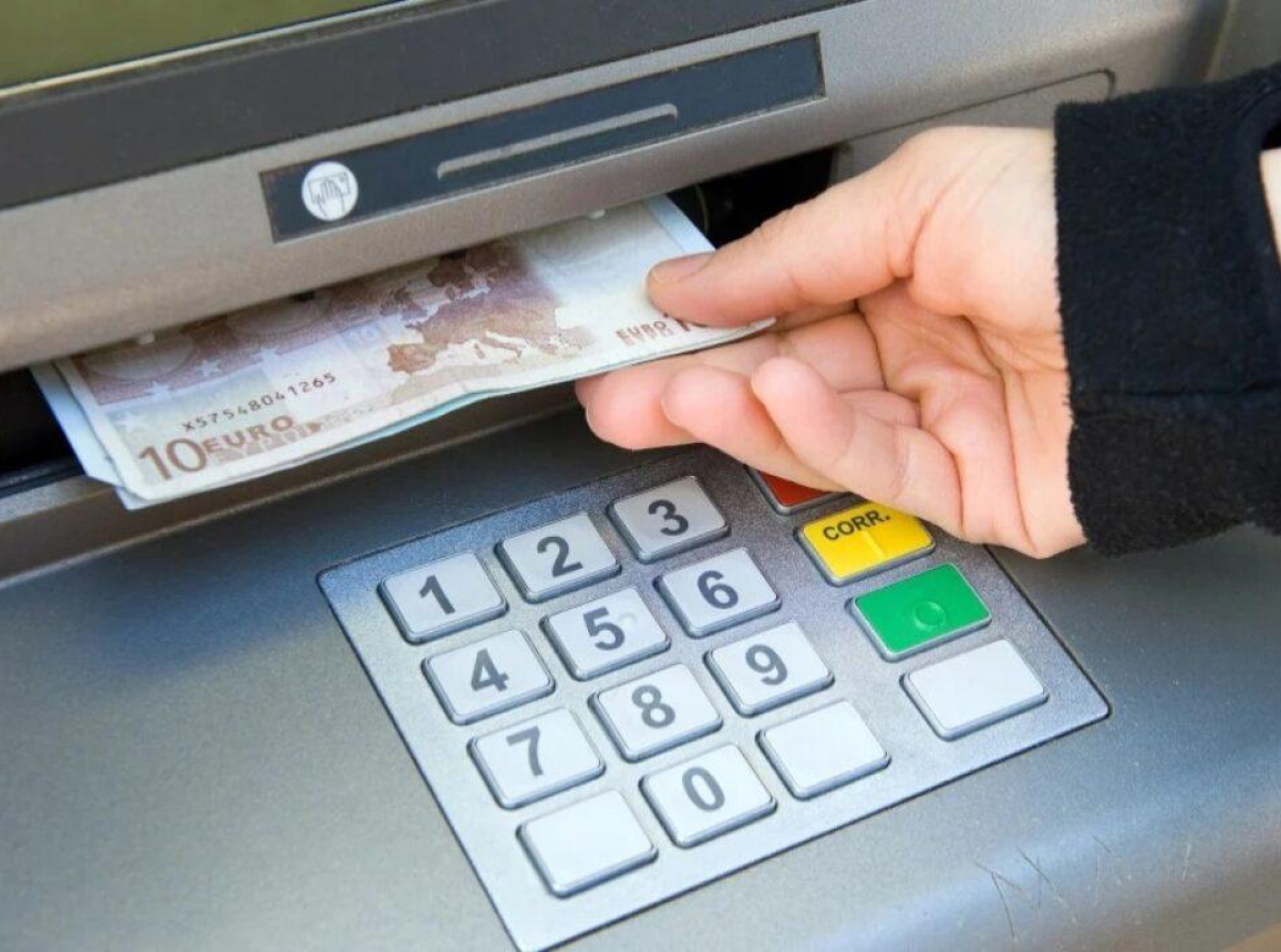 Ακατάσχετος τραπεζικός λογαριασμός: Τι εξετάζεται