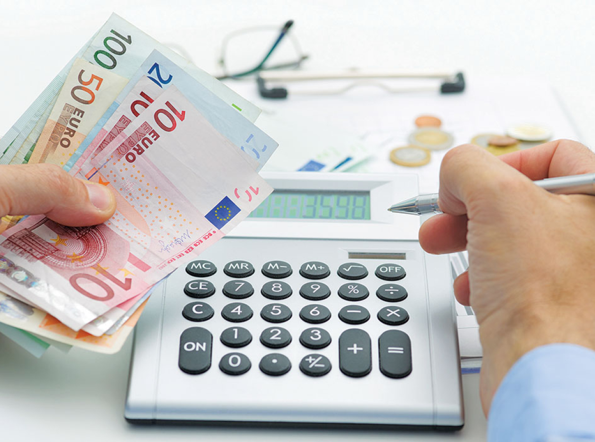 Επαγγελματίες, έμποροι και βιοτέχνες: Ζητούν να επανέλθει η ρύθμιση σε 120 δόσεις για οφειλές σε εφορία και ασφαλιστικά ταμεία