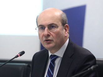 Κράτος χωρίς ουρές, πιστοποιητικά και καθυστερήσεις – Το σχέδιο Χατζηδάκη για τέλος στη γραφειοκρατία