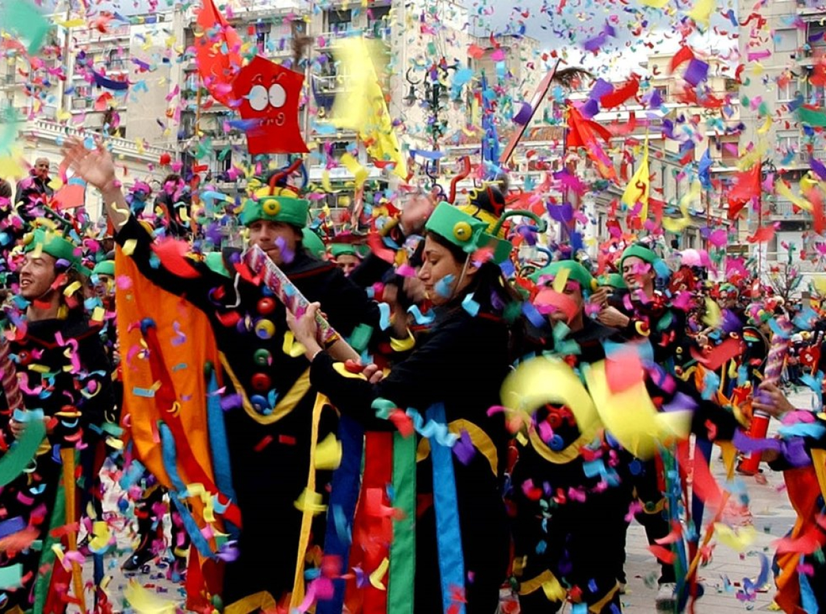 Καρναβάλι με… μπλόκο: Η ΑΑΔΕ φορά στολή και ξεκινά σαφάρι για τη φοροδιαφυγή