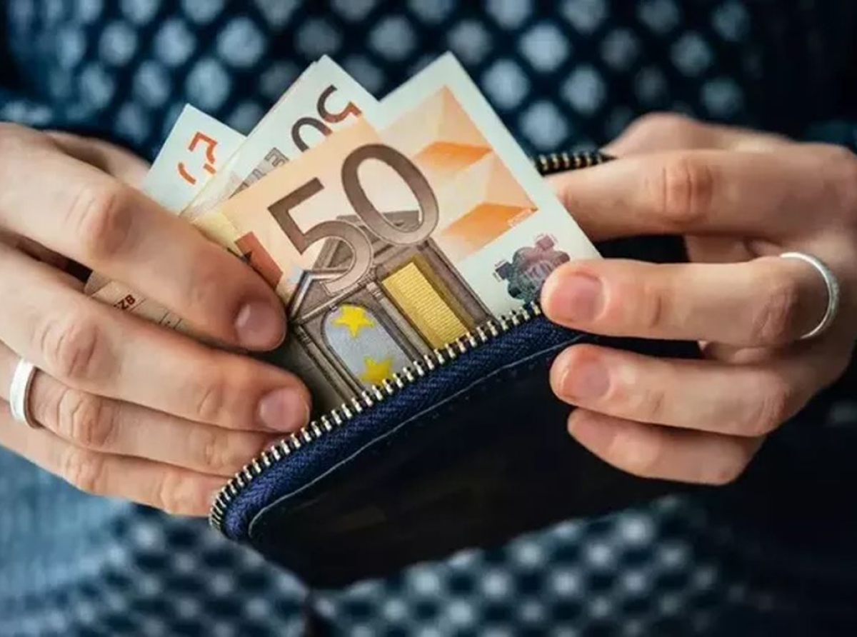 Κατώτατος μισθός: Ποιοι θα λάβουν από 29 έως 54 ευρώ αύξηση – Αναλυτικά παραδείγματα