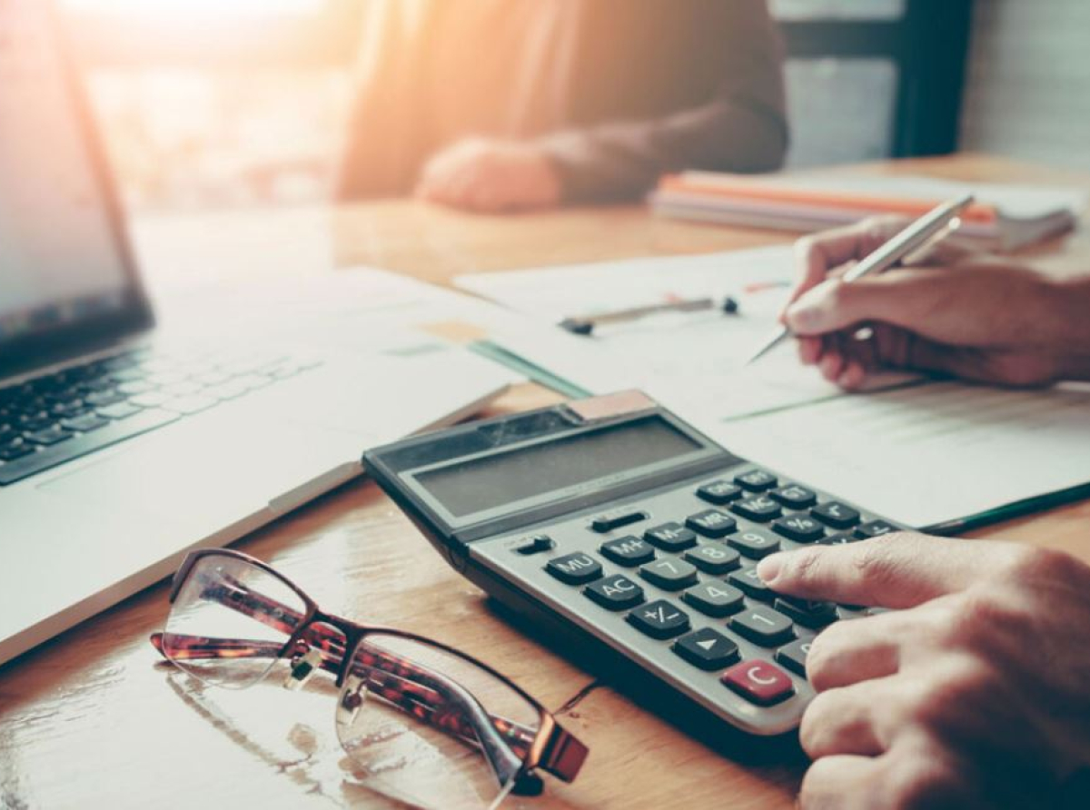 Εξωδικαστικός μηχανισμός: Κούρεμα έως 75% και «φρένο» σε κατασχέσεις ακόμη και εάν έχουν ξεκινήσει